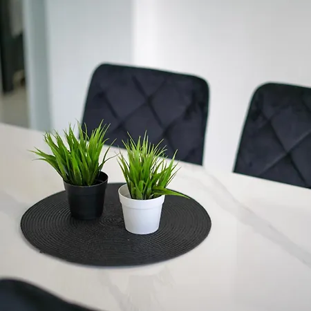 Amna شقة يايتشه